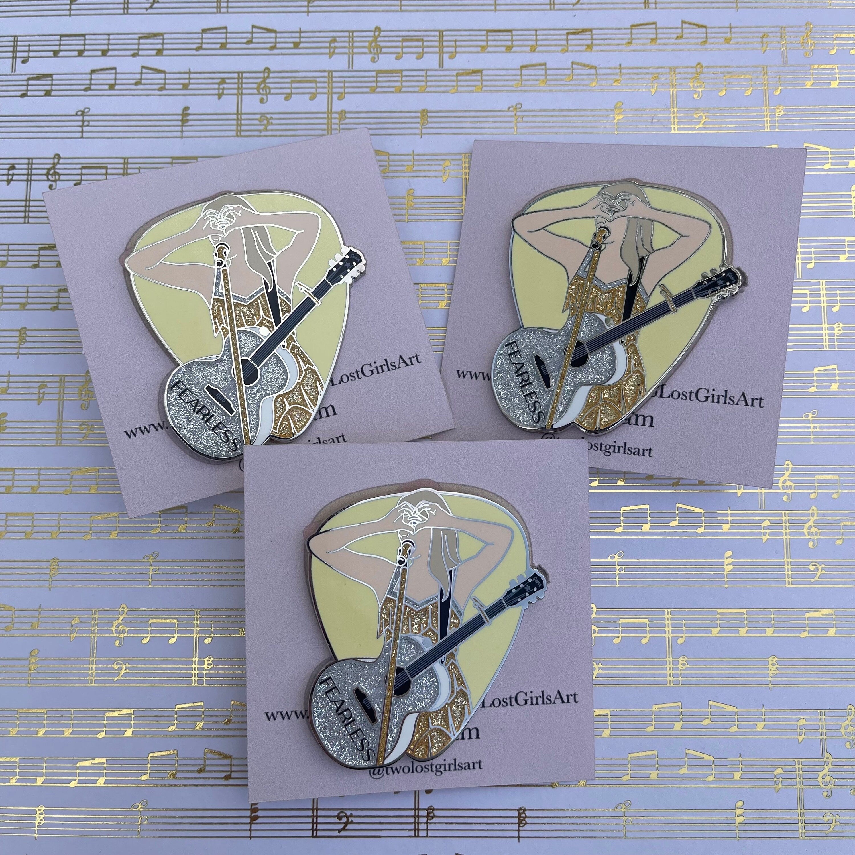 Fearless 2in Glitter Pin